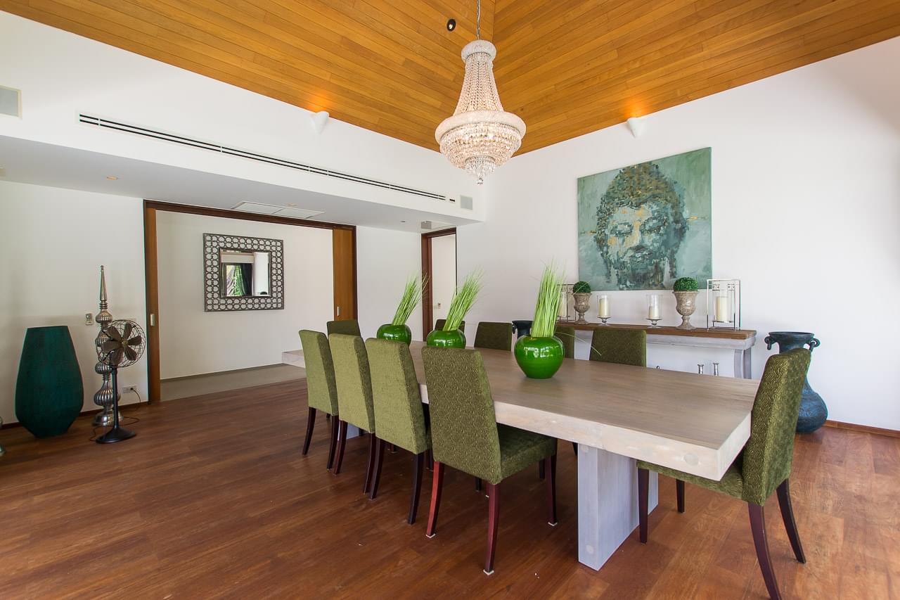 Великолепная вилла с 4 спальнями и с видом на бассейн в проекте Лаян Хиллс Естейт, на пляже Бангтао/Лагуна