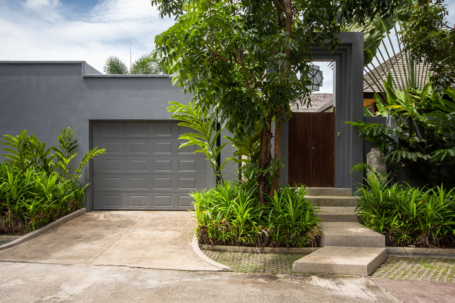 Великолепная вилла с 3 спальнями и с видом на бассейн в проекте Сайюань Естейт, на пляже Равай