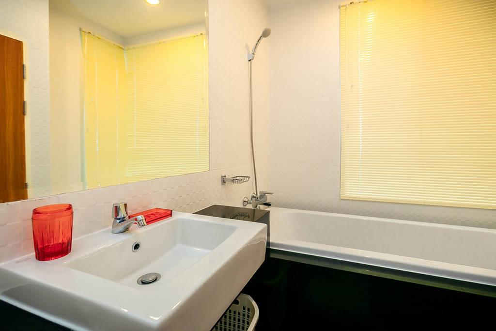 Восхитительные апартаменты с 1 спальней и с видом на город в проекте Карон Чик, на пляже Карон