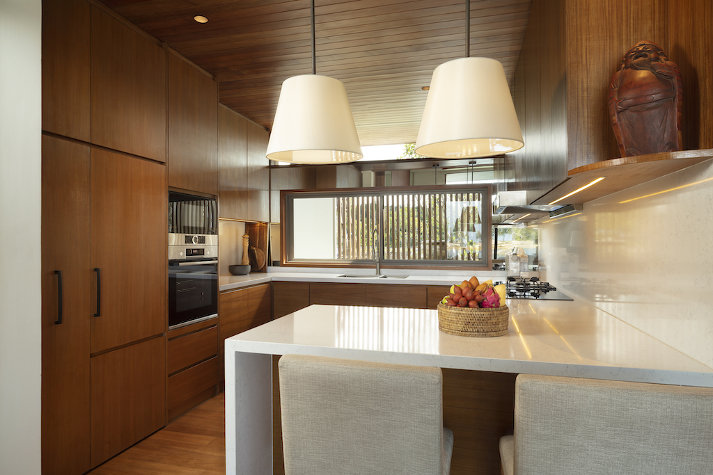 Великолепная вилла с 2 спальнями и с видом на озеро, на пляже Натай