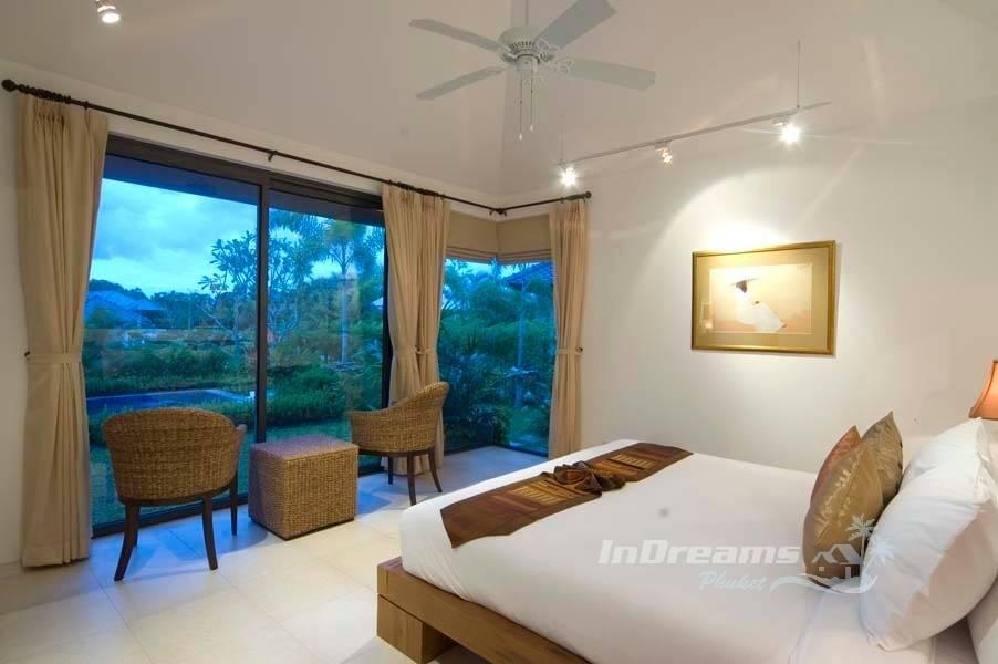 Прекрасная вилла с 2 спальнями и с видом на бассейн в проекте Равай Виллас, на пляже Равай