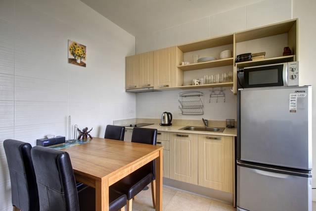 Удобные апартаменты с 1 спальней и с видом на бассейн в проекте Карон Хилл, на пляже Карон