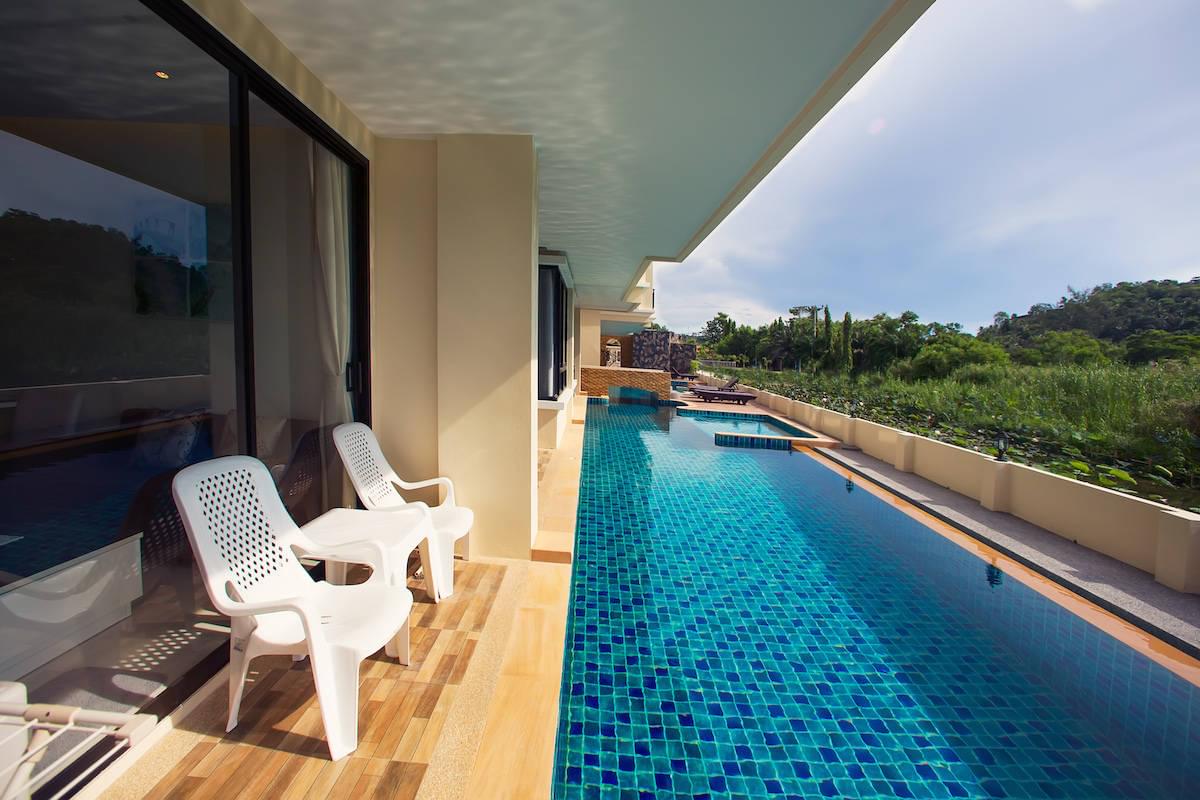 Удобные апартаменты с 2 спальнями и с видом на бассейн в проекте Лаго, на пляже Найхарн