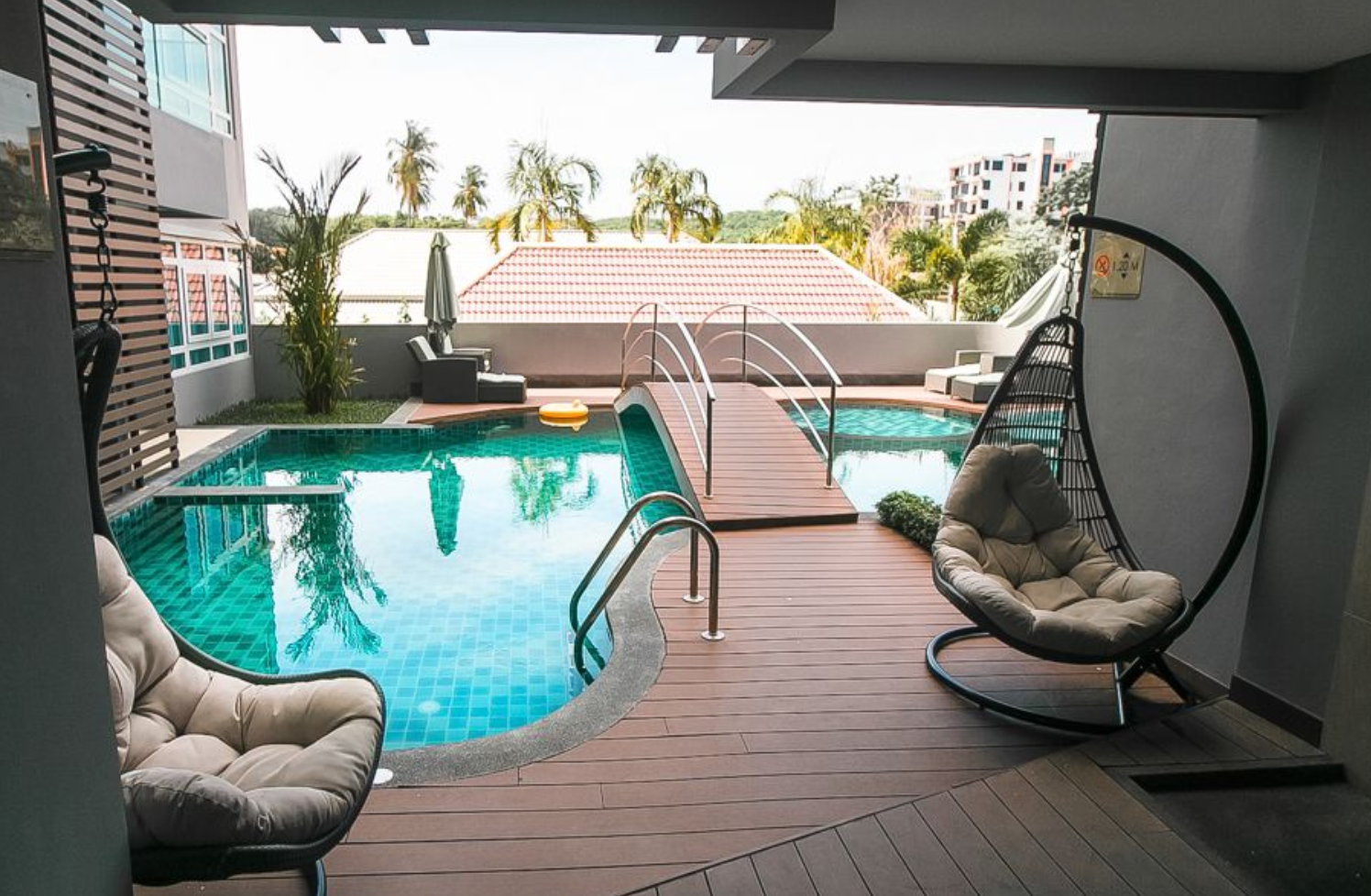 Модные апартаменты с 1 спальней и с видом на бассейн в проекте Калипсо, на пляже Найхарн