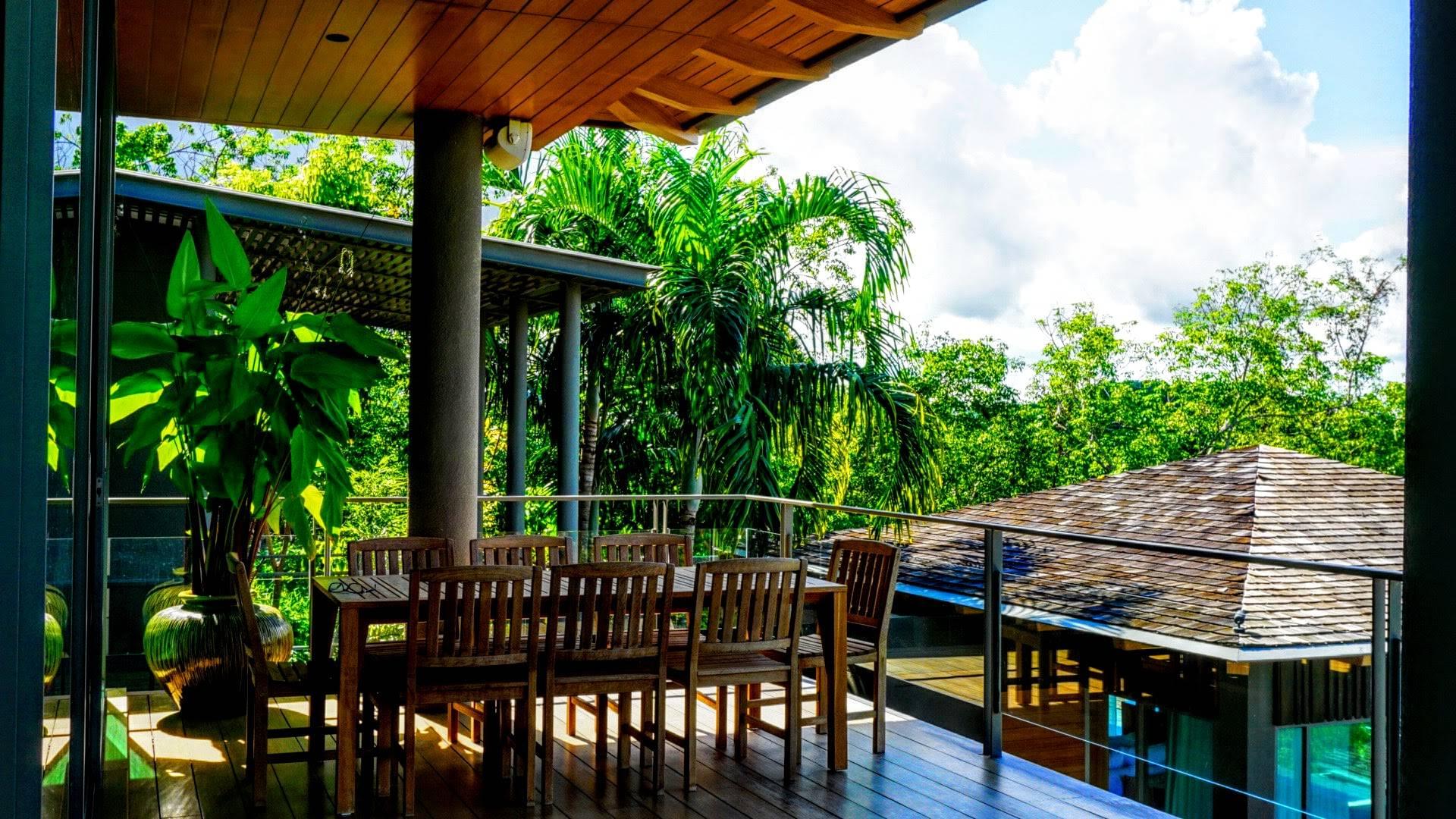 Удобная вилла с 4 спальнями и с видом на море в проекте Ля Колин, на пляже Лаян 