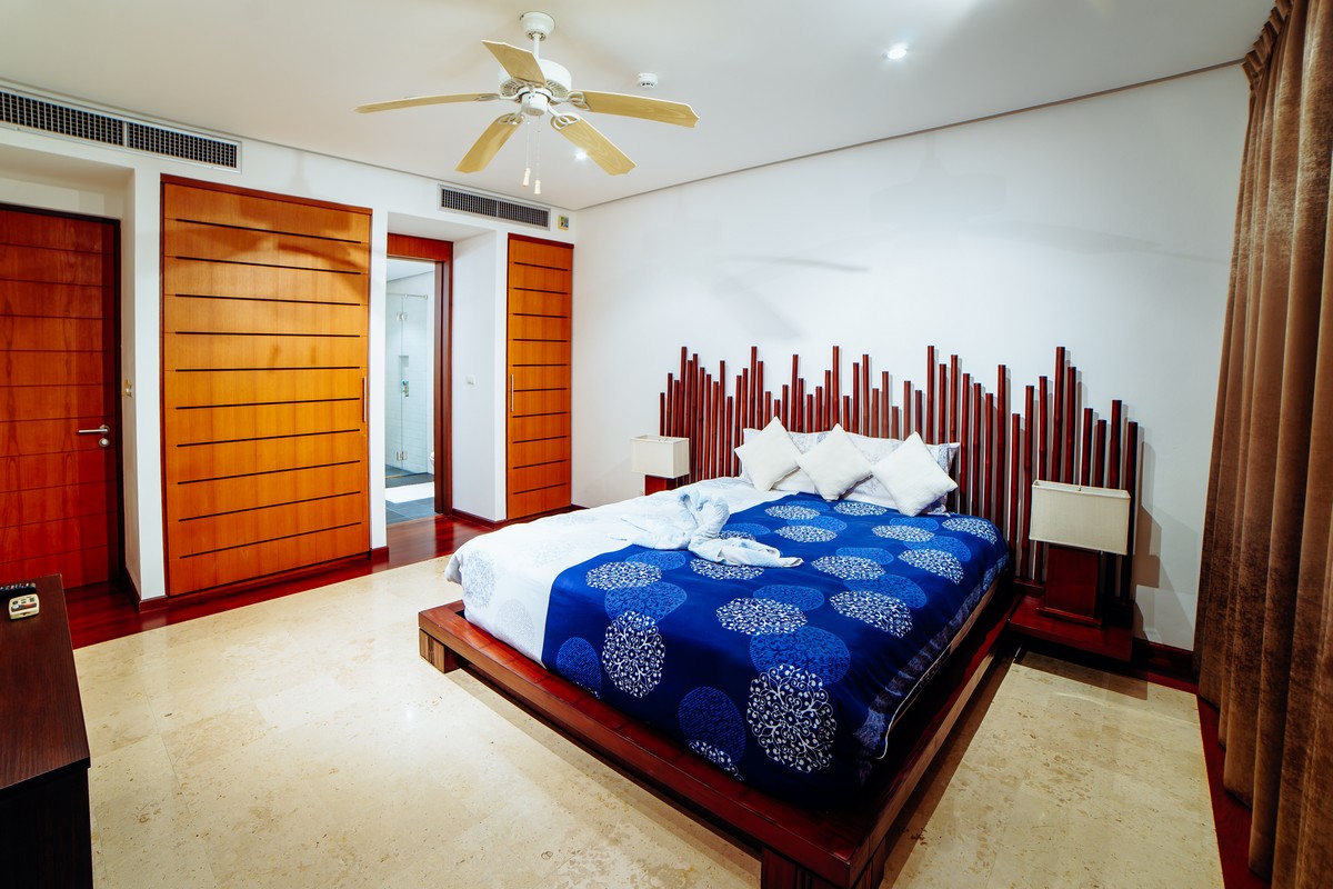 Потрясающая вилла с 4 спальнями и с видом на бассейн в проекте Равай Виллас, на пляже Равай