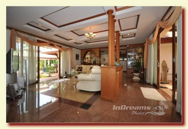 Комфортабельная вилла с 4 спальнями и с видом на бассейн в проекте Лагуна Хомс, на пляже Бангтао/Лагуна (+ Видео обзор)