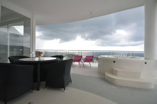 Потрясающие апартаменты с 4 спальнями и с видом на море в проекте Сансет Плаза, на пляже Карон