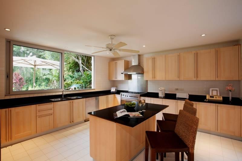 Сказочная вилла с 4 спальнями и с видом на бассейн в проекте Лаян Хиллс Естейт, на пляже Бангтао/Лагуна