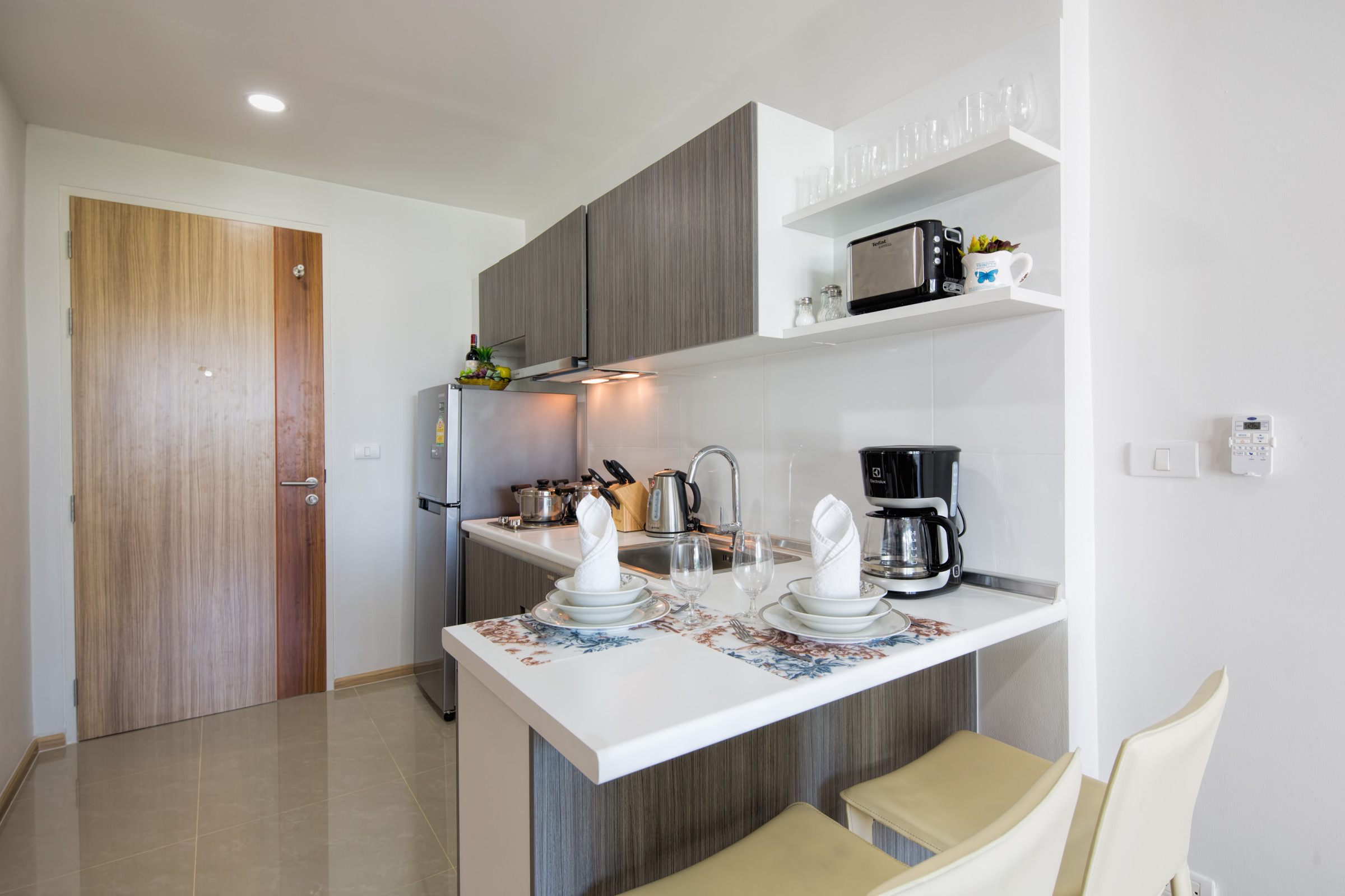 Потрясающие апартаменты студия и с видом на город в проекте Ката Озон, на пляже Ката