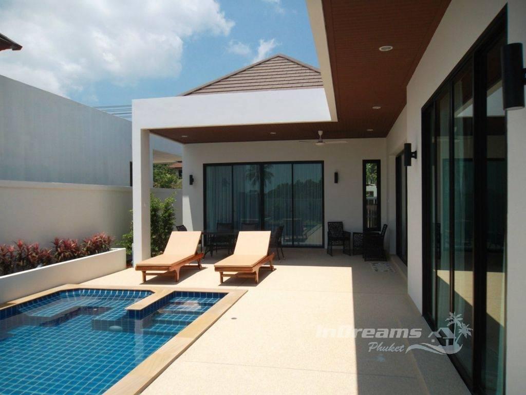 Модная вилла с 3 спальнями и с видом на бассейн в проекте Интира Виллас, на пляже Равай