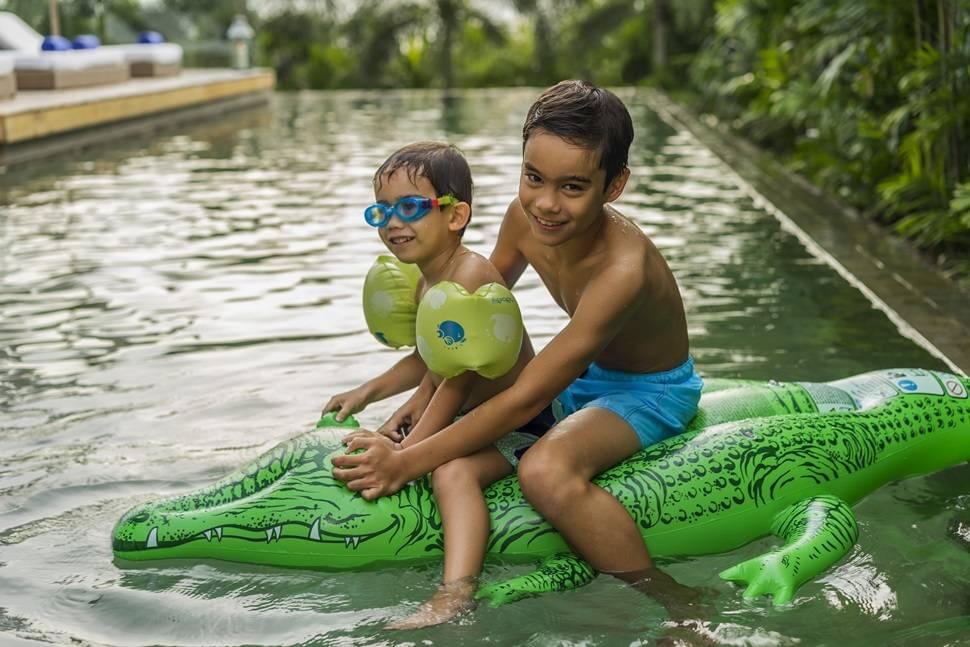 Модная вилла с 4 спальнями и с видом на море в проекте Сава виллаc, на пляже Натай