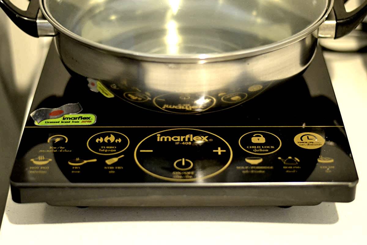 Комфортабельные апартаменты с 1 спальней и с видом на город в проекте Зескейп 1 Кондоминиум, на пляже Бангтао/Лагуна