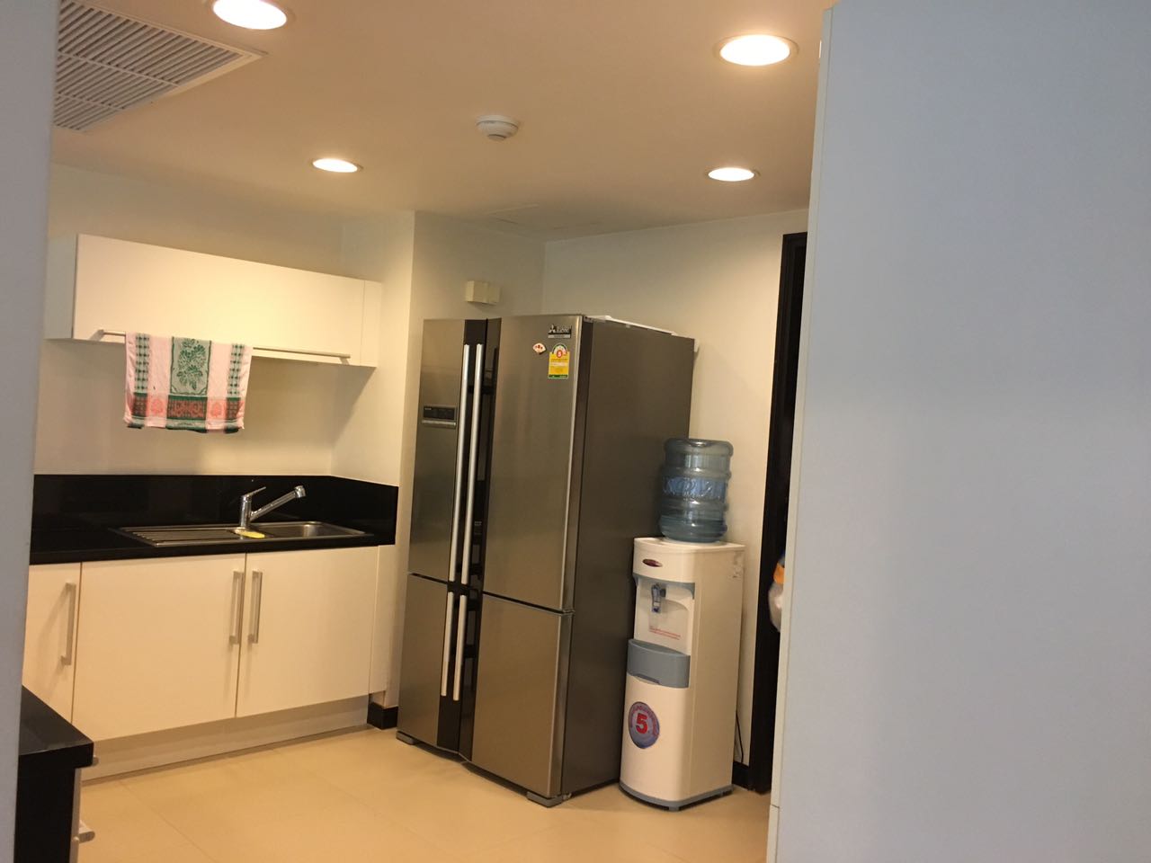 Комфортабельные апартаменты с 3 спальнями и с видом на сад, не далеко от моря в проекте Чом Таван, на пляже Бангтао/Лагуна (+ Видео обзор)