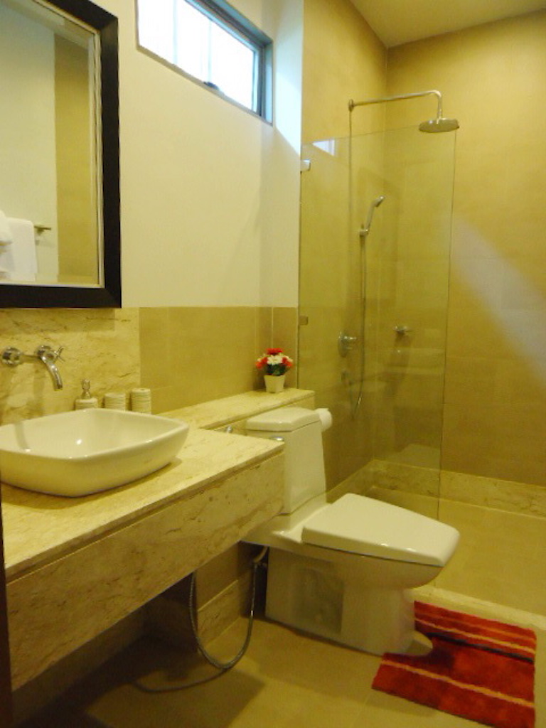 Роскошная вилла с 2 спальнями и с видом на бассейн в проекте Танод Эстейт II, на пляже Бангтао/Лагуна