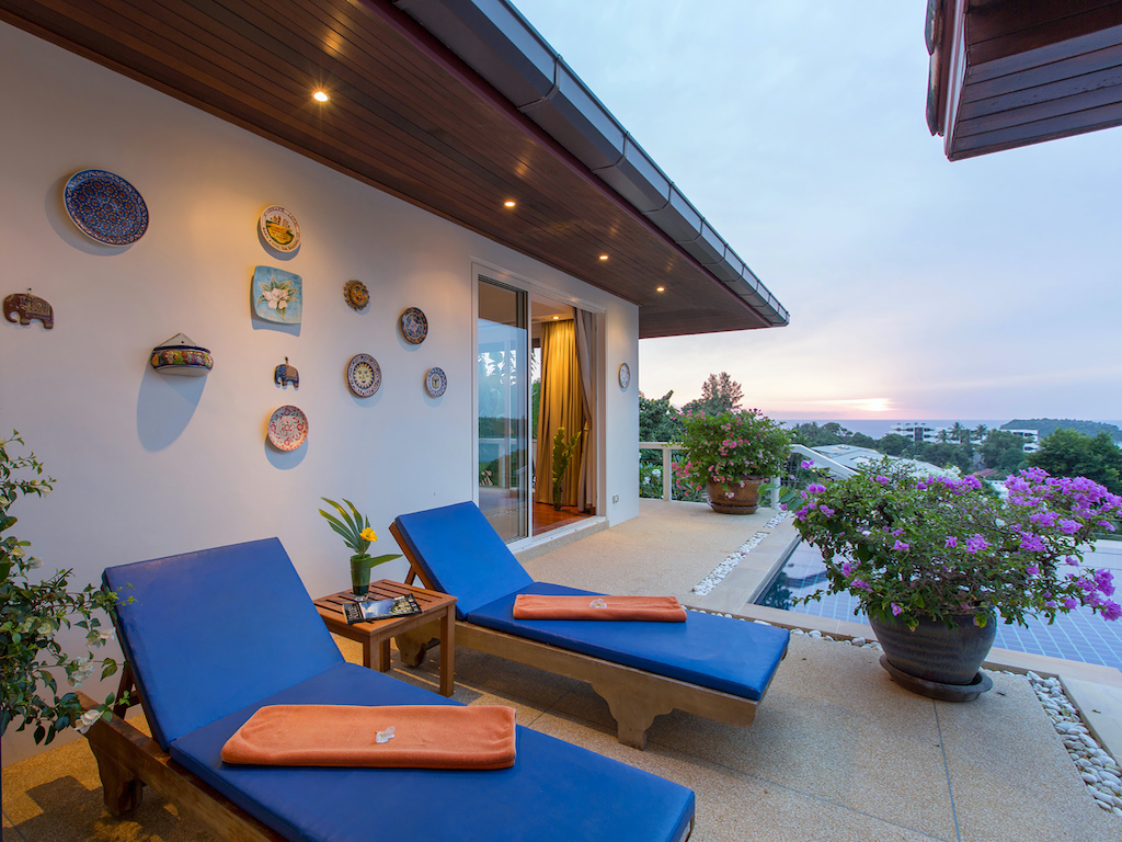 Cтильная вилла с 4 спальнями и с видом на море в проекте Катаманда, на пляже Ката