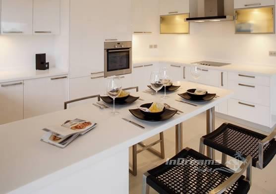 Комфортабельная вилла с 4 спальнями и с видом на море в проекте Катаманда, на пляже Ката