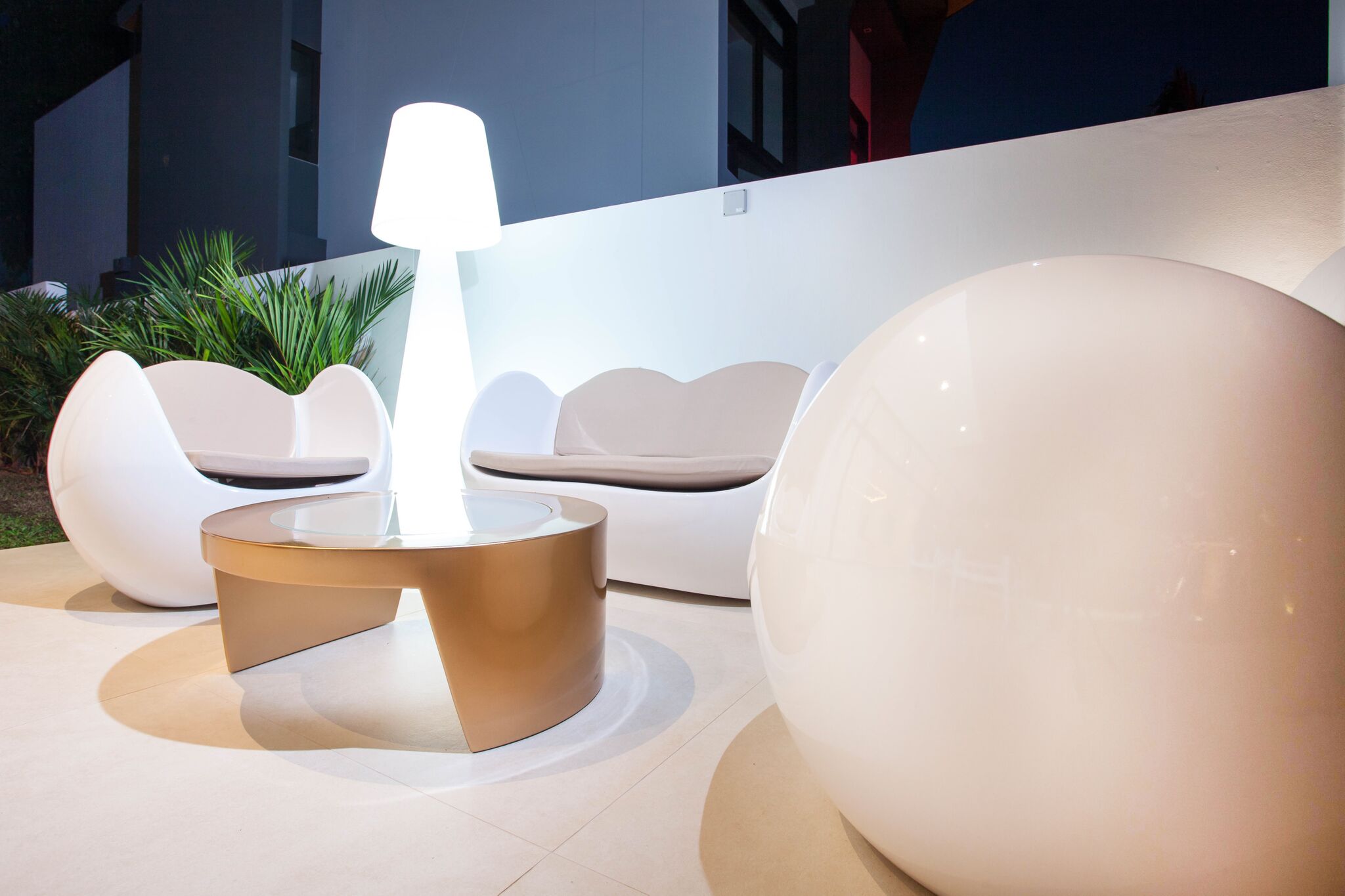 Cтильная вилла с 3 спальнями и с видом на бассейн в проекте Циветта, на пляже Равай