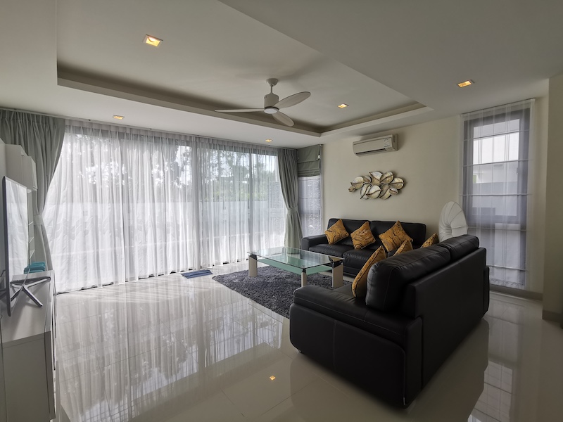 Великолепная вилла с 5 спальнями и с видом на бассейн в проекте Лагуна Парк, на пляже Бангтао/Лагуна