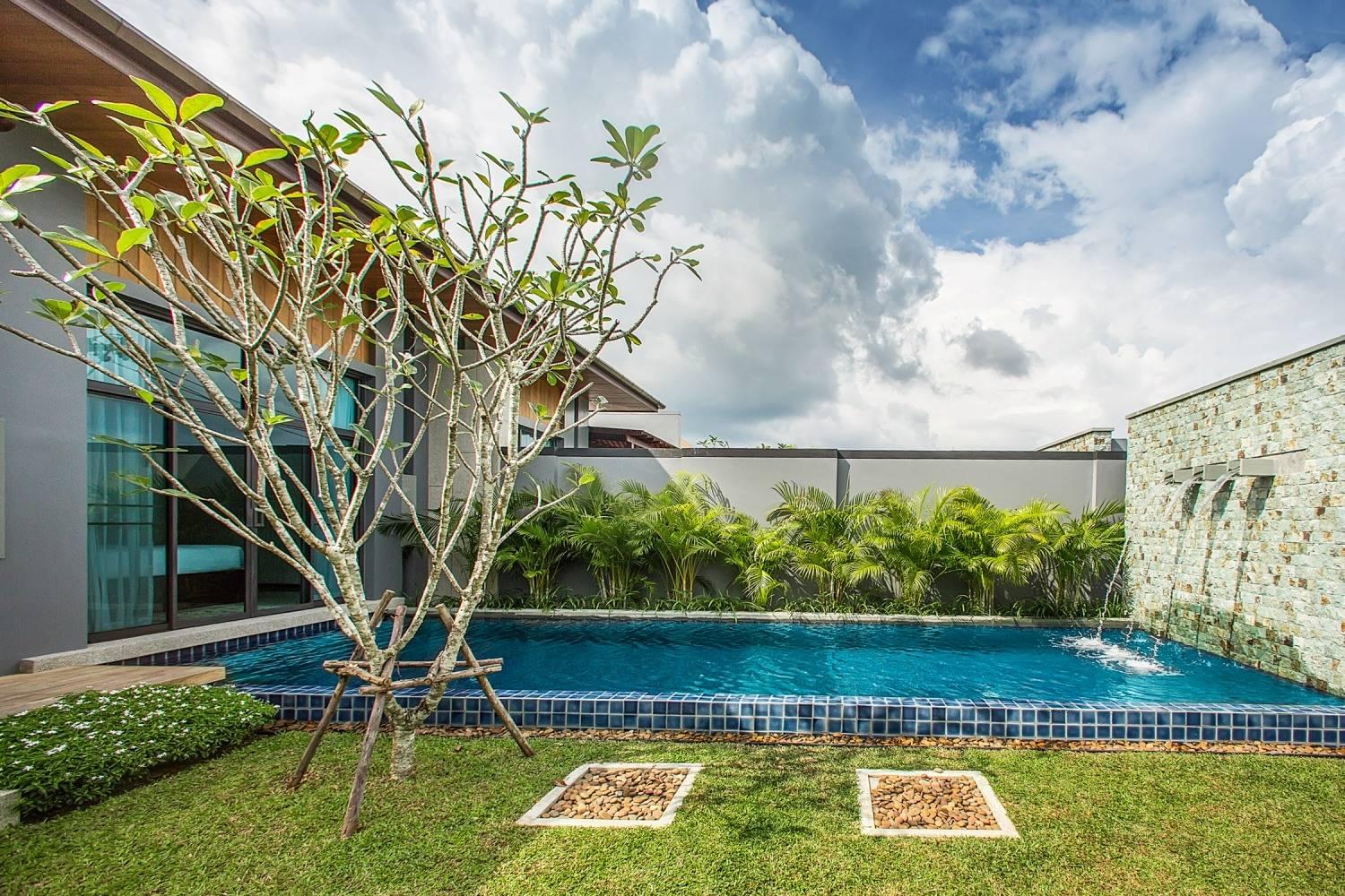 Превосходная вилла с 2 спальнями и с видом на бассейн в проекте Оникс, на пляже Найхарн