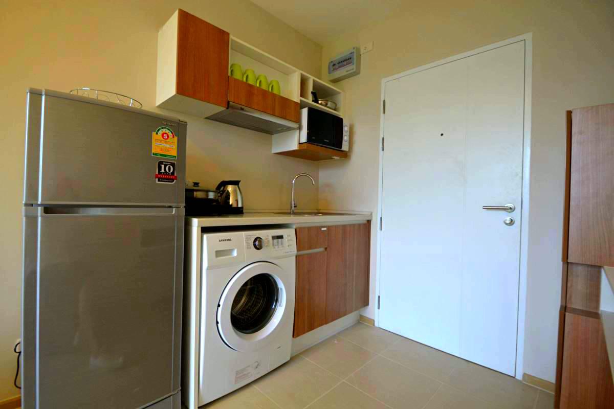 Комфортабельные апартаменты с 1 спальней и с видом на город в проекте Зескейп 1 Кондоминиум, на пляже Бангтао/Лагуна