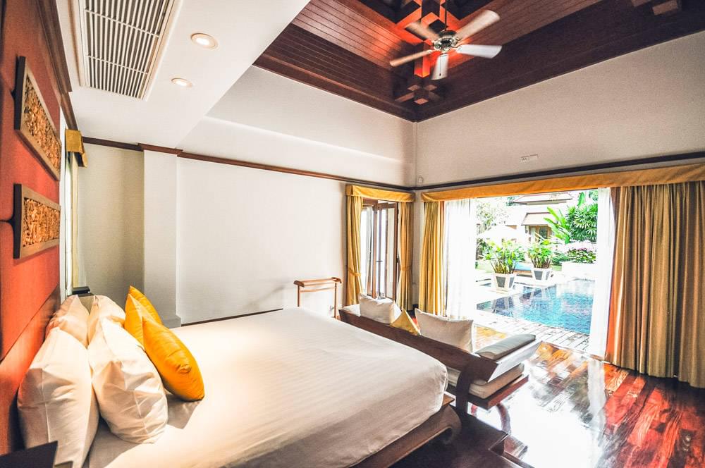 Сногсшибательная вилла с 4 спальнями и с видом на бассейн в проекте Сайтан, на пляже Бангтао/Лагуна (+ Видео обзор)