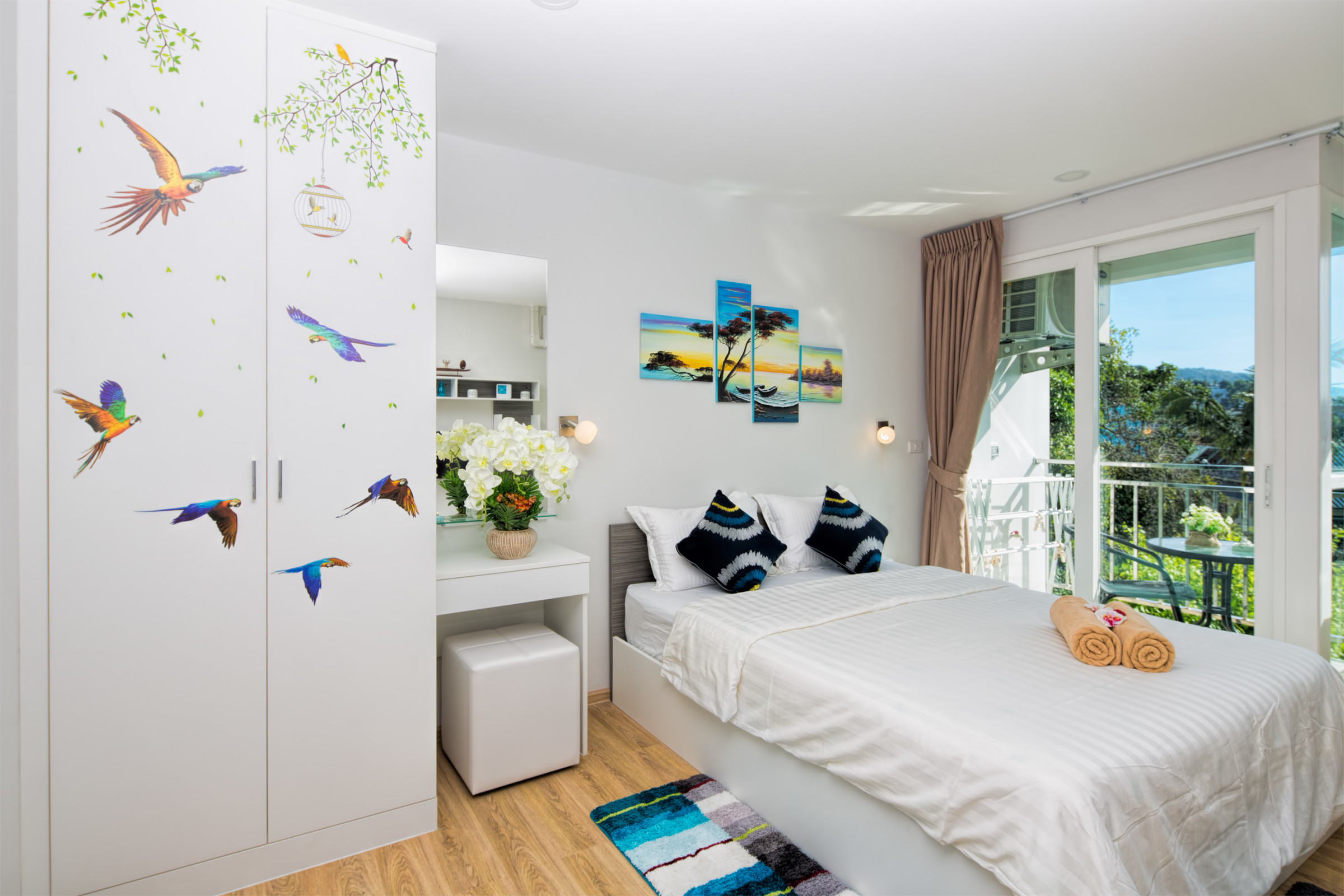 Прекрасные апартаменты студия и с видом на город в проекте Ката Озон, на пляже Ката