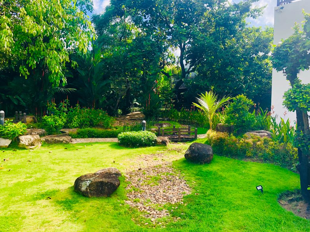 Великолепная вилла с 4 спальнями и с видом на бассейн в проекте Ботаника Фаза 2, на пляже Бангтао/Лагуна