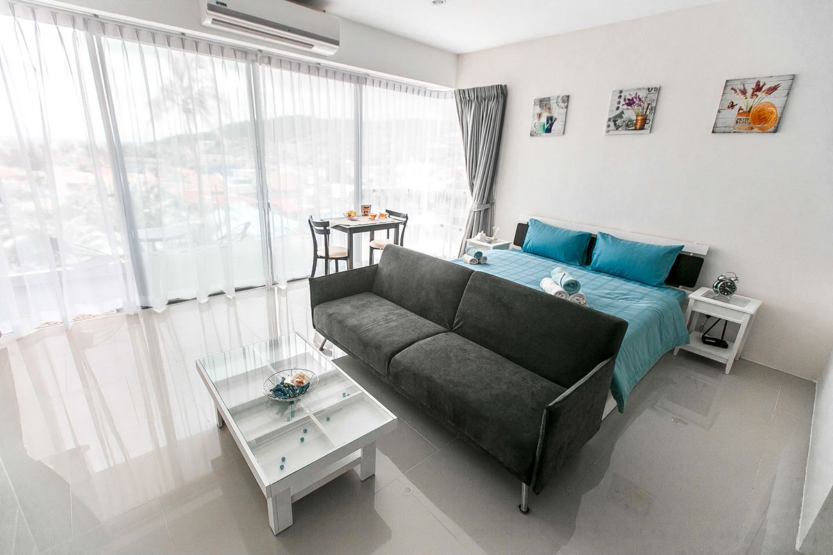 Cтильные апартаменты с 1 спальней и с видом на море в проекте Карон Чик, на пляже Карон