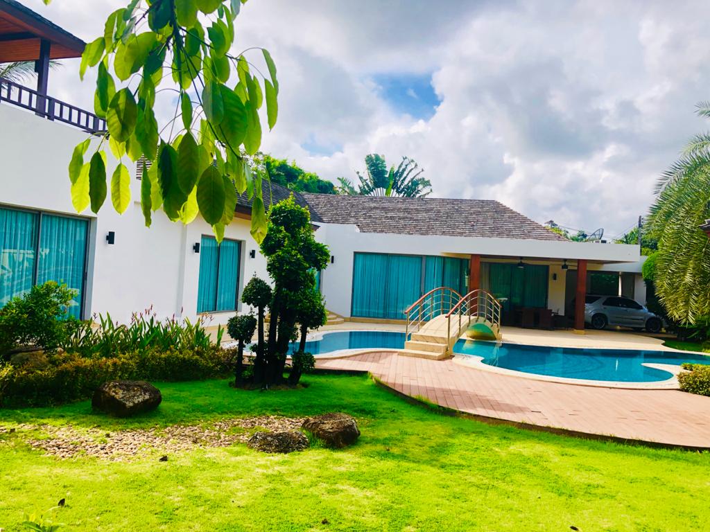 Великолепная вилла с 4 спальнями и с видом на бассейн в проекте Ботаника Фаза 2, на пляже Бангтао/Лагуна