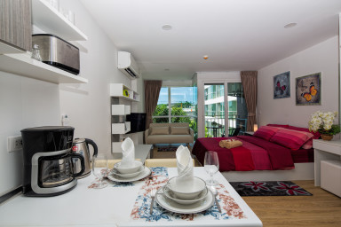 Потрясающие апартаменты студия и с видом на город в проекте Ката Озон, на пляже Ката