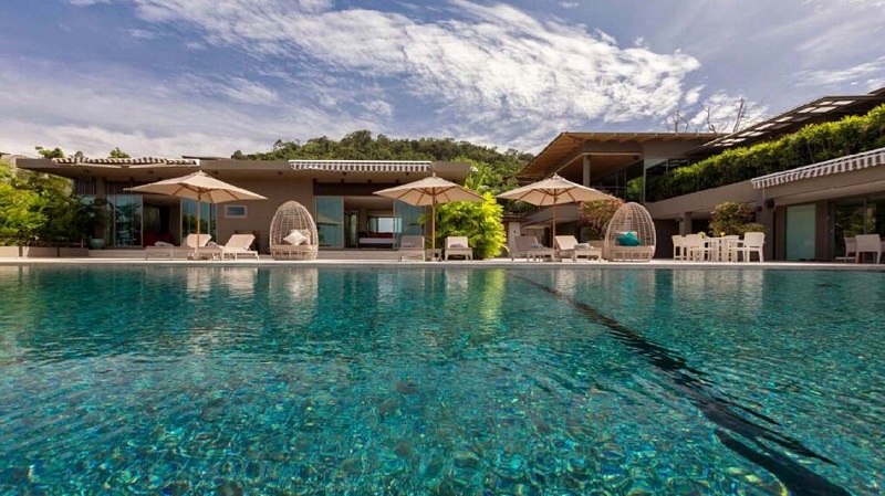 Сказочная вилла премиум класса с 7 спальнями и с видом на море в проекте Ля Колин, на пляже Лаян 