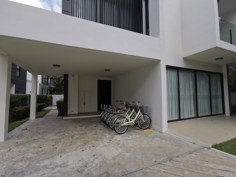 Превосходная вилла с 5 спальнями и с видом на бассейн в проекте Лагуна Парк, на пляже Бангтао/Лагуна