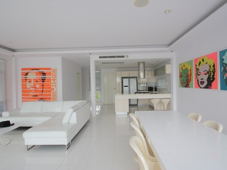 Cтильная вилла с 3 спальнями, на пляже Найхарн