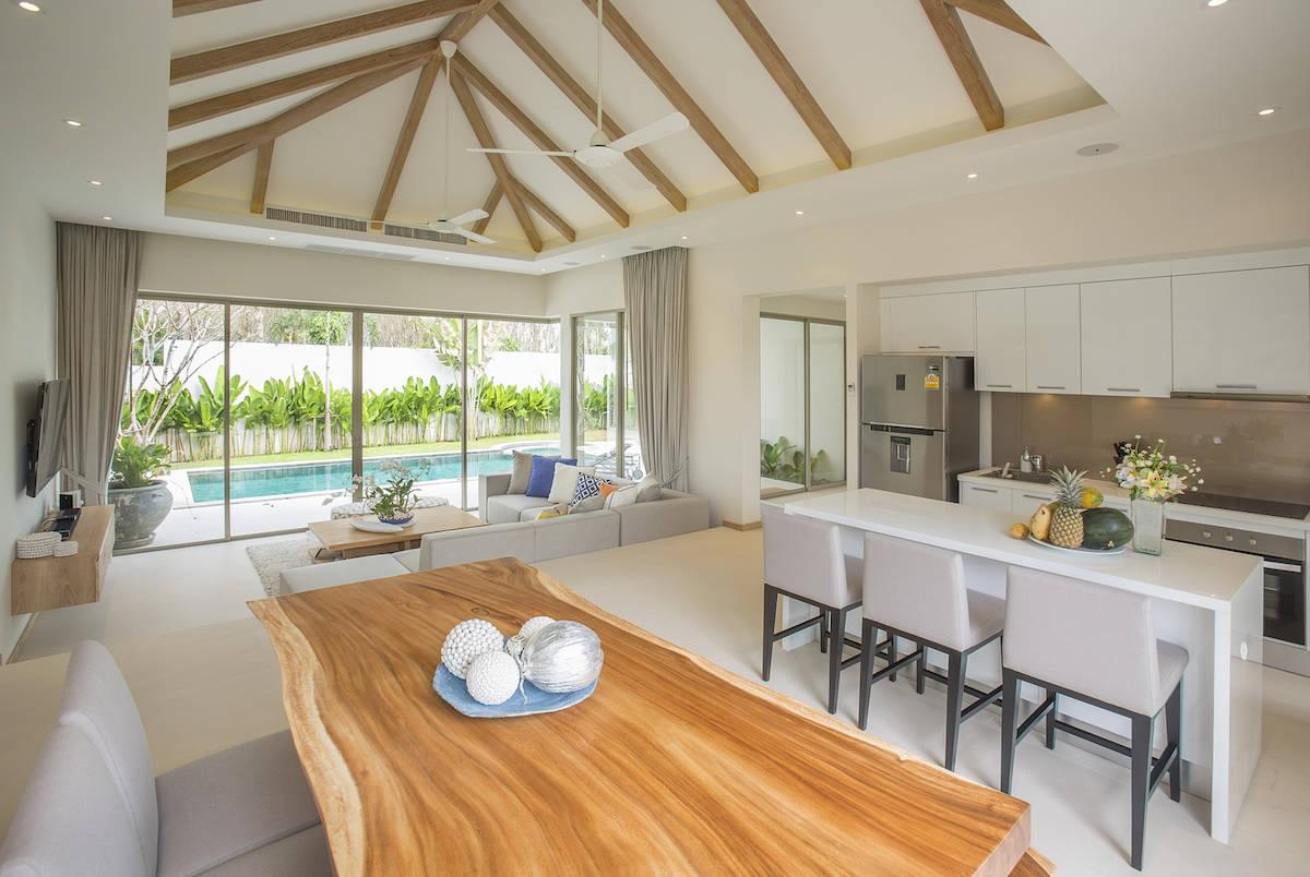 Прекрасная вилла с 3 спальнями и с видом на бассейн в проекте Тричада, на пляже Бангтао/Лагуна