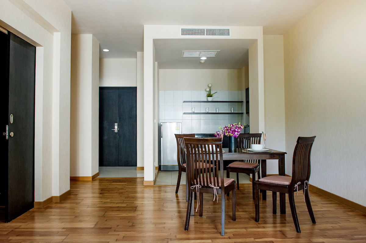 Шикарные апартаменты с 1 спальней и с видом на бассейн в проекте Карон Хилл, на пляже Карон