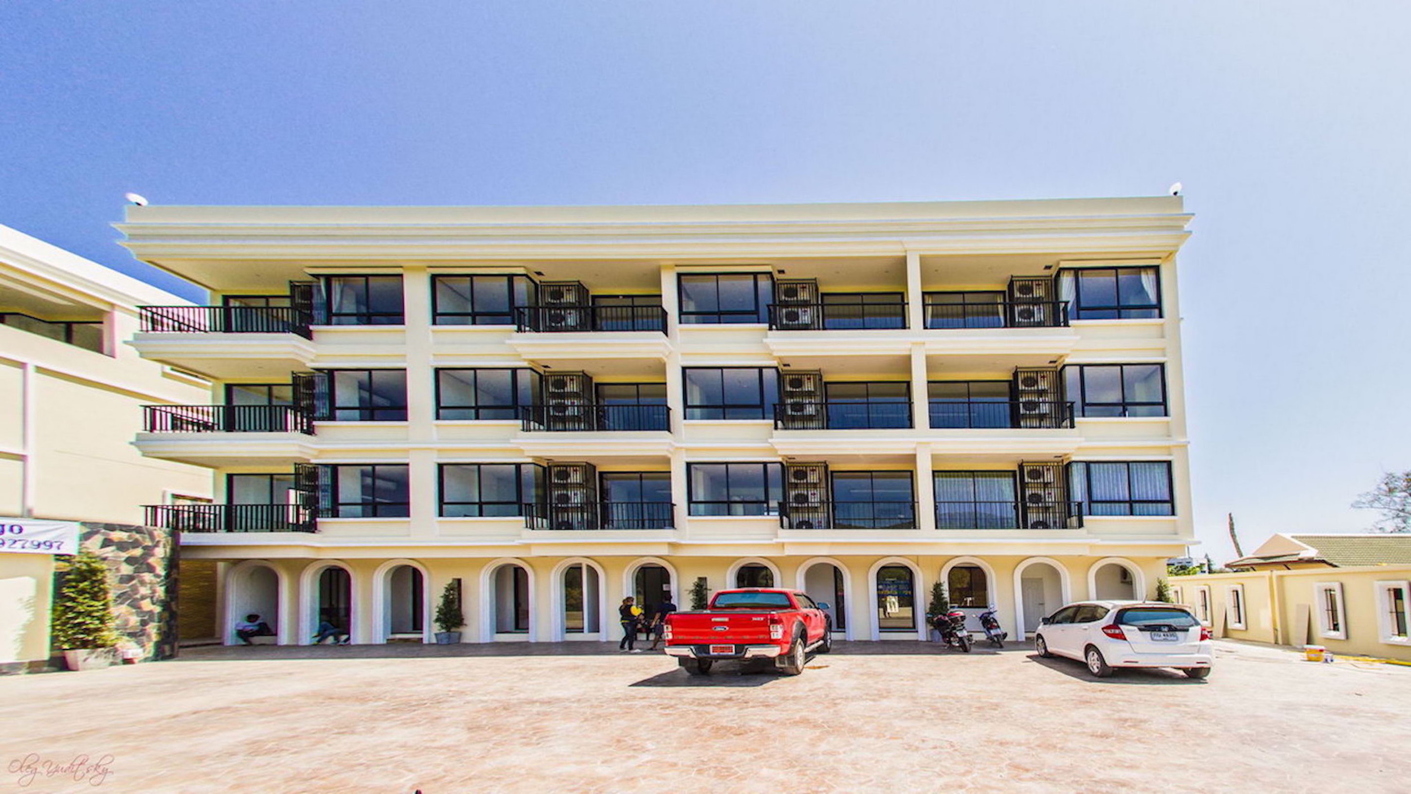 Прекрасные апартаменты с 2 спальнями и с видом на бассейн в проекте Лаго, на пляже Найхарн