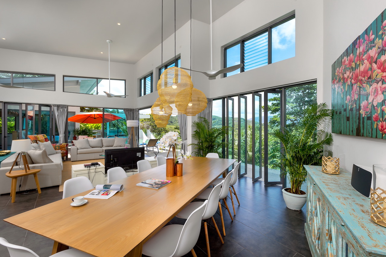 Комфортабельная вилла с 5 спальнями и с видом на горы в проекте Вичуда Хиллс Эстэйт, на пляже Лаян 