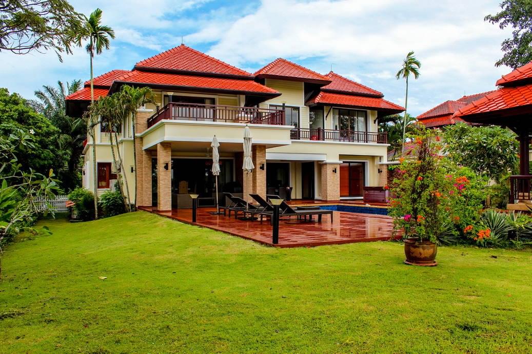 Роскошная вилла с 4 спальнями и с видом на бассейн в проекте Лагуна Хомс, на пляже Бангтао/Лагуна (+ Видео обзор)