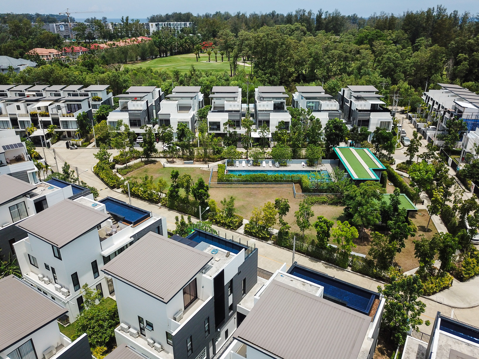 Удобный таунхаус с 2 спальнями и с видом на сад в проекте Лагуна Парк, на пляже Бангтао/Лагуна