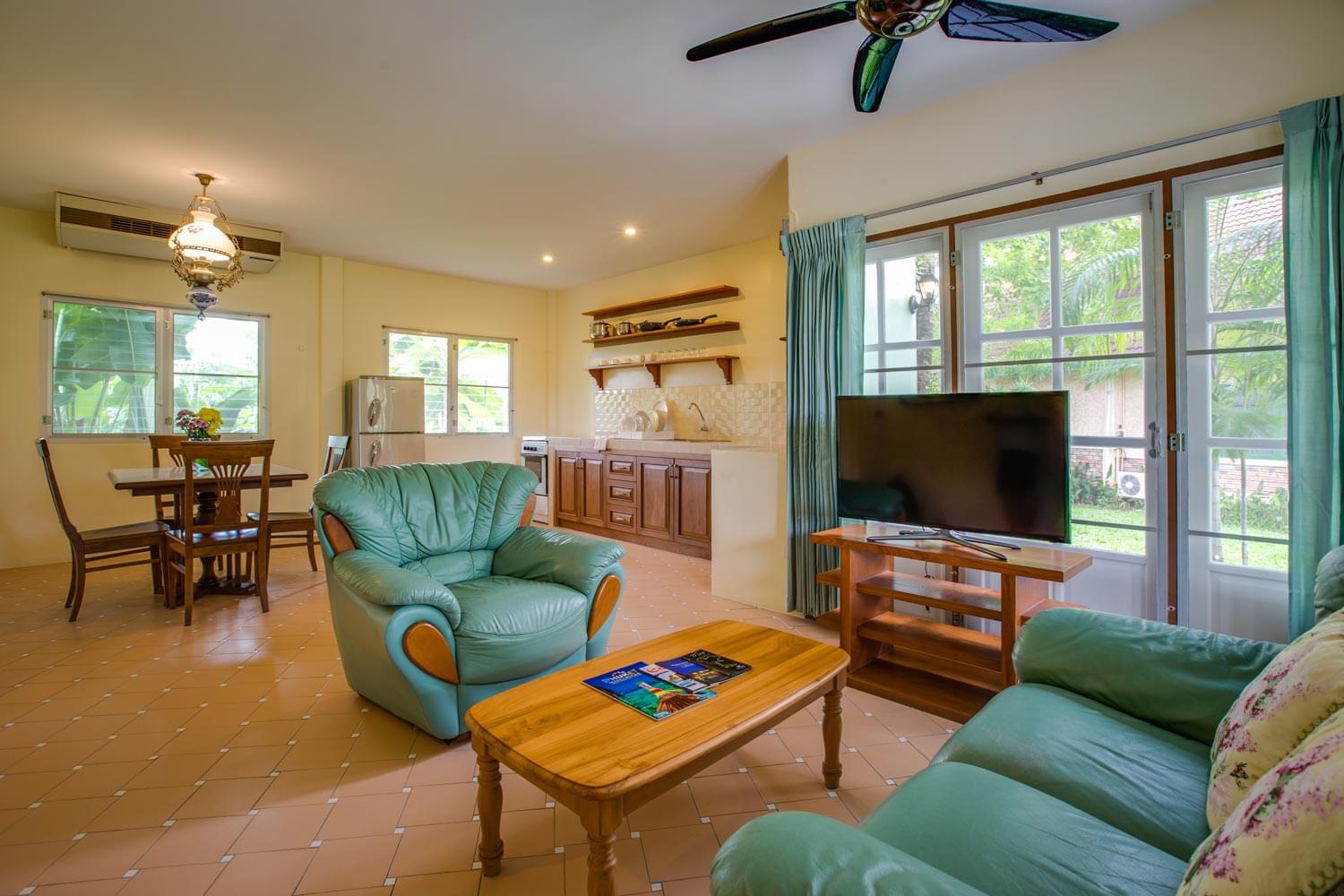 Комфортабельная вилла с 2 спальнями и с видом на сад, на пляже Чалонг