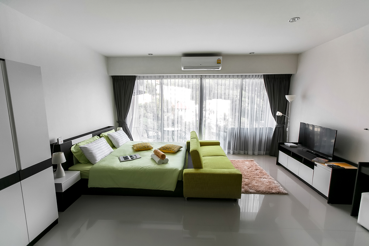 Cтильные апартаменты с 1 спальней и с видом на бассейн в проекте Карон Чик, на пляже Карон