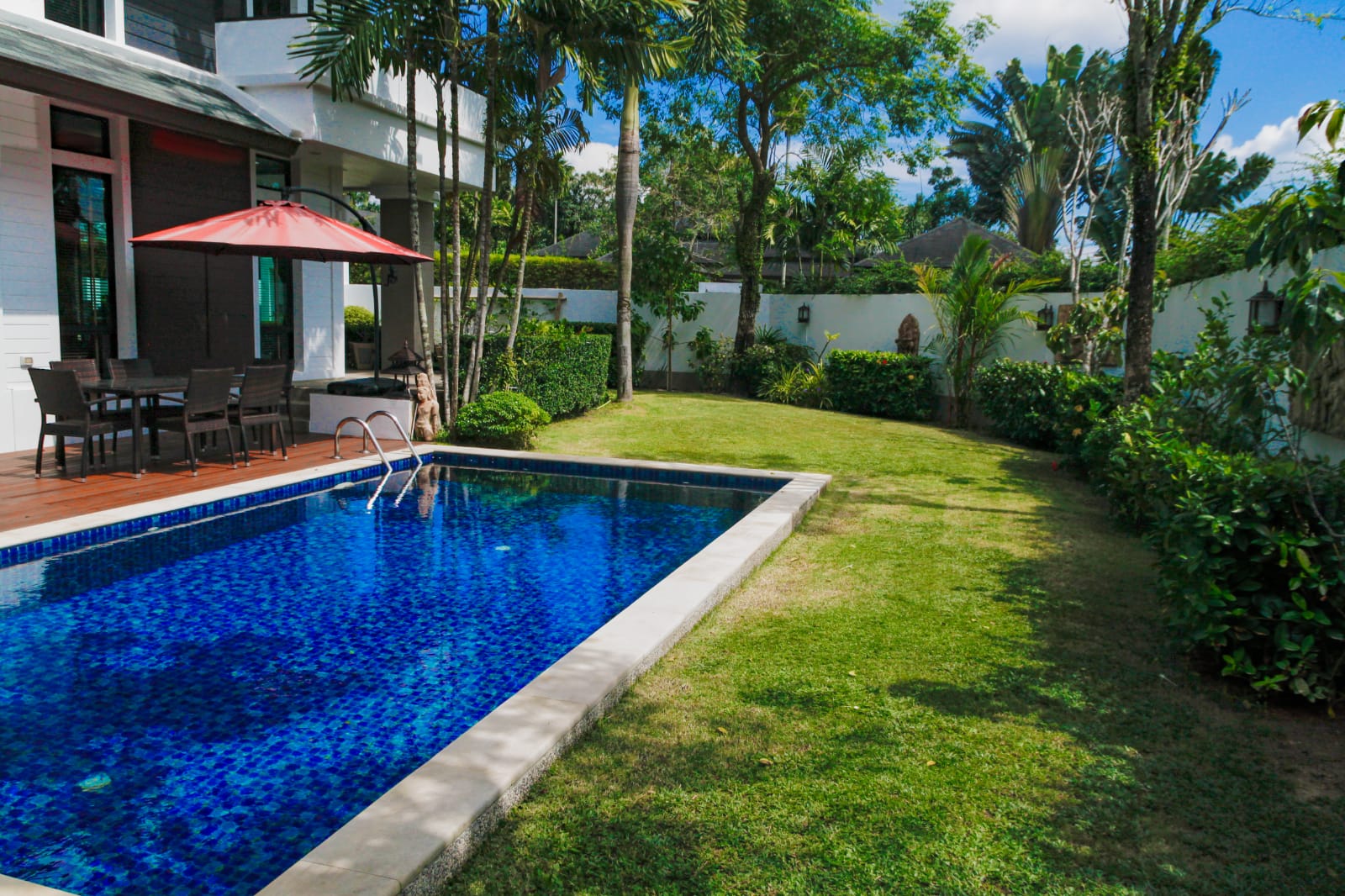 Сногсшибательная вилла с 4 спальнями и с видом на бассейн в проекте Танод Эстейт II, на пляже Бангтао/Лагуна