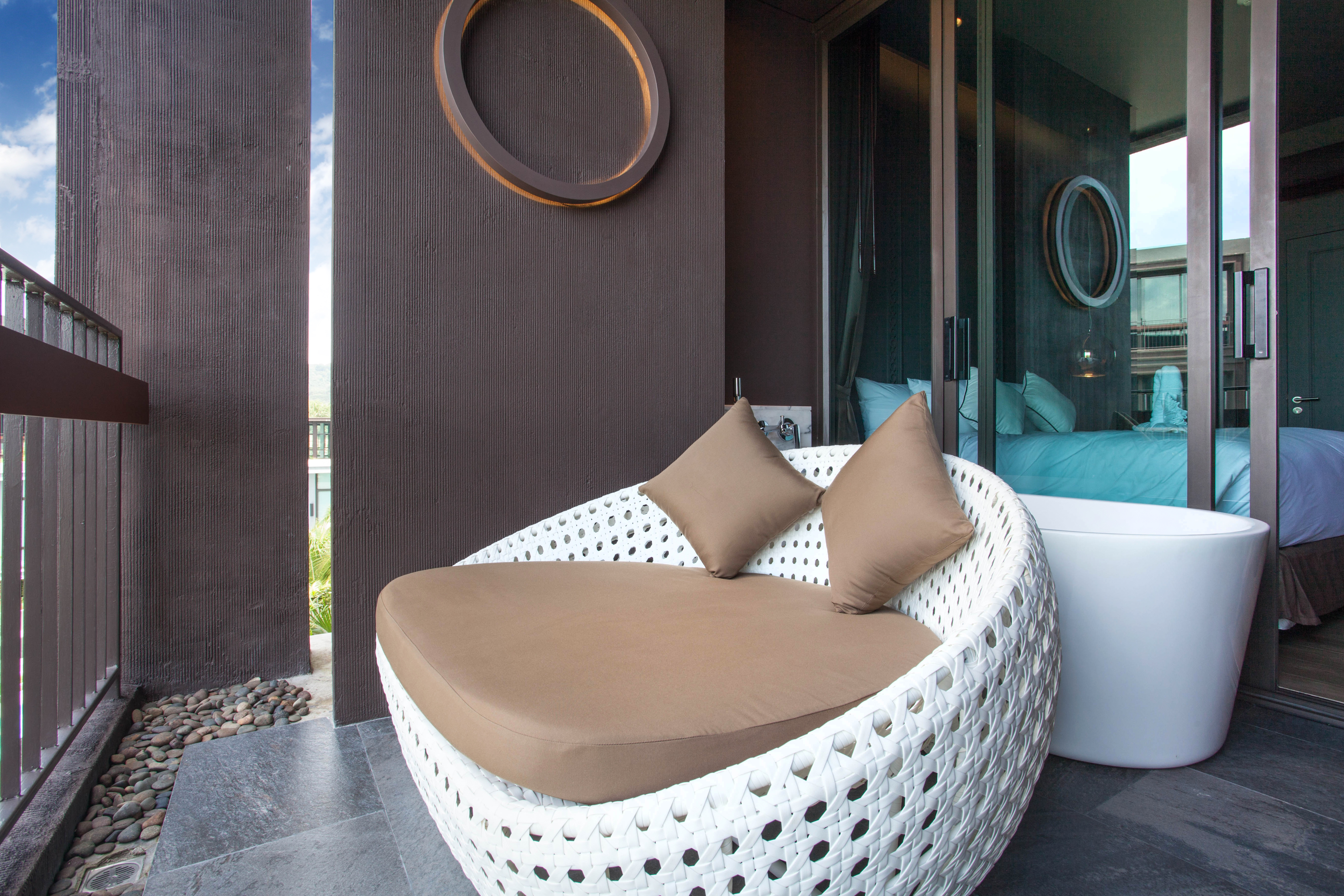 Восхитительные апартаменты с 2 спальнями и с видом на бассейн в проекте Сатурдэйс, на пляже Равай