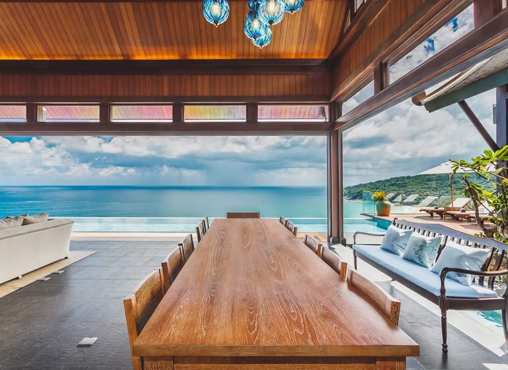 Модная вилла премиум класса с 5 спальнями и с видом на море в проекте Малайвана, на пляже Найтон