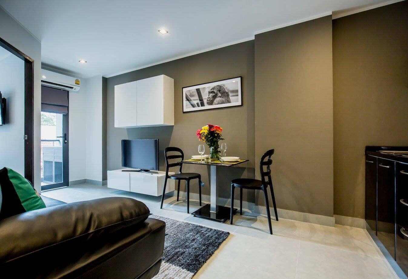 Удобные апартаменты с 1 спальней и с видом на горы, на пляже Чалонг