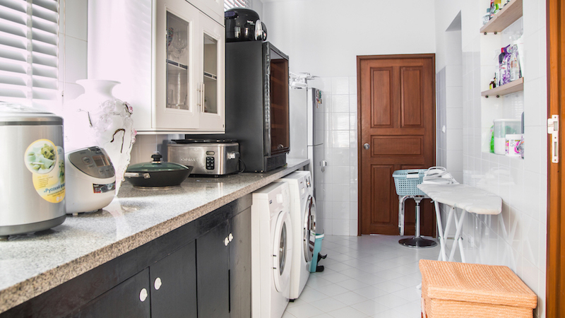 Модная вилла с 5 спальнями и с видом на бассейн в проекте Ангсана Виллас Резорт, на пляже Бангтао/Лагуна (+ Видео обзор)