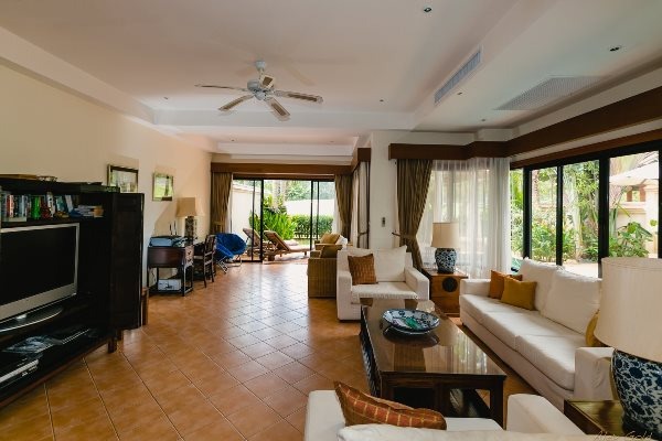 Сногсшибательная вилла с 3 спальнями и с видом на бассейн в проекте Лагуна  Фэйрвейс, на пляже Бангтао/Лагуна