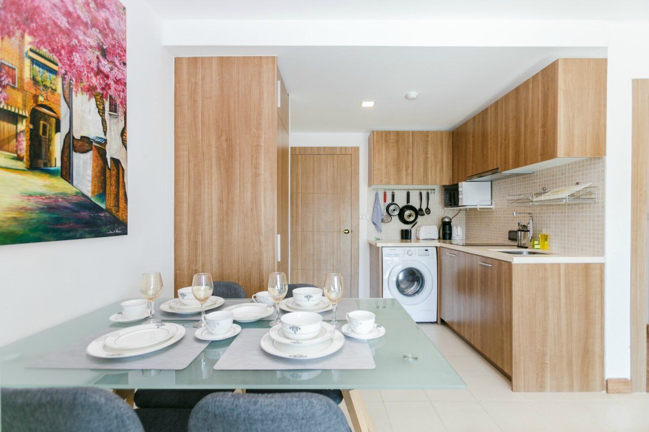 Прекрасные апартаменты с 2 спальнями и с видом на город в проекте Калипсо, на пляже Найхарн