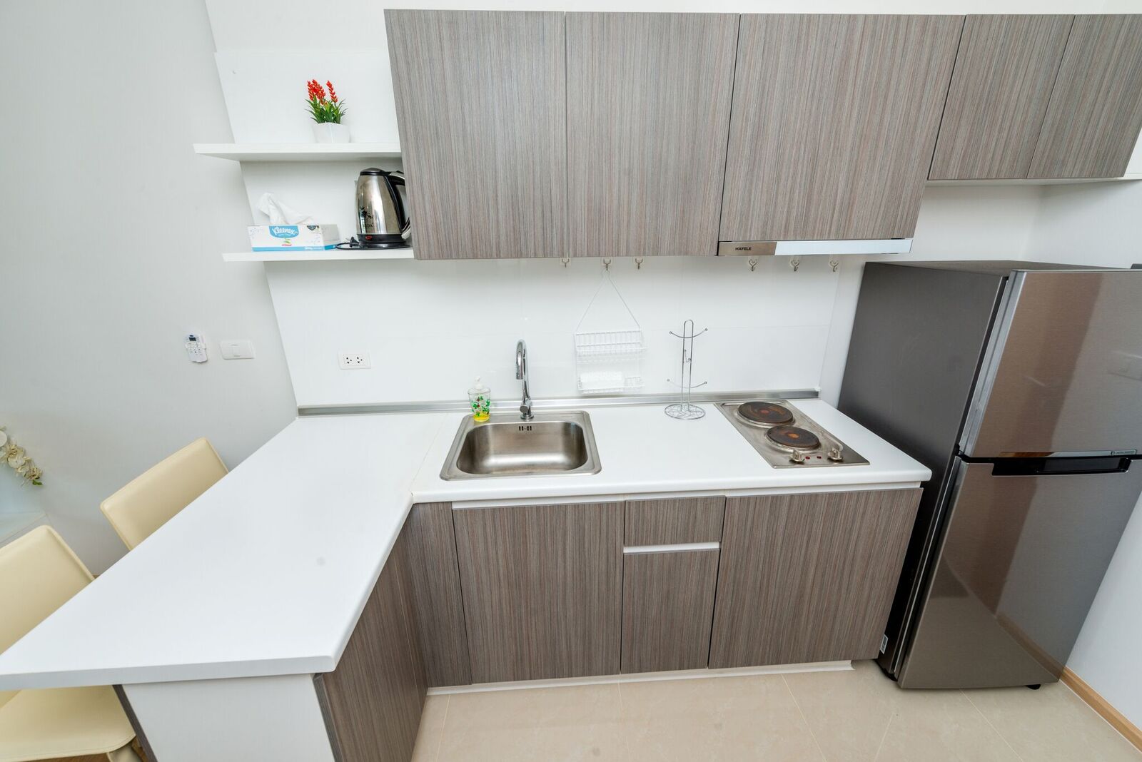 Удобные апартаменты студия и с видом на город в проекте Ката Озон, на пляже Ката